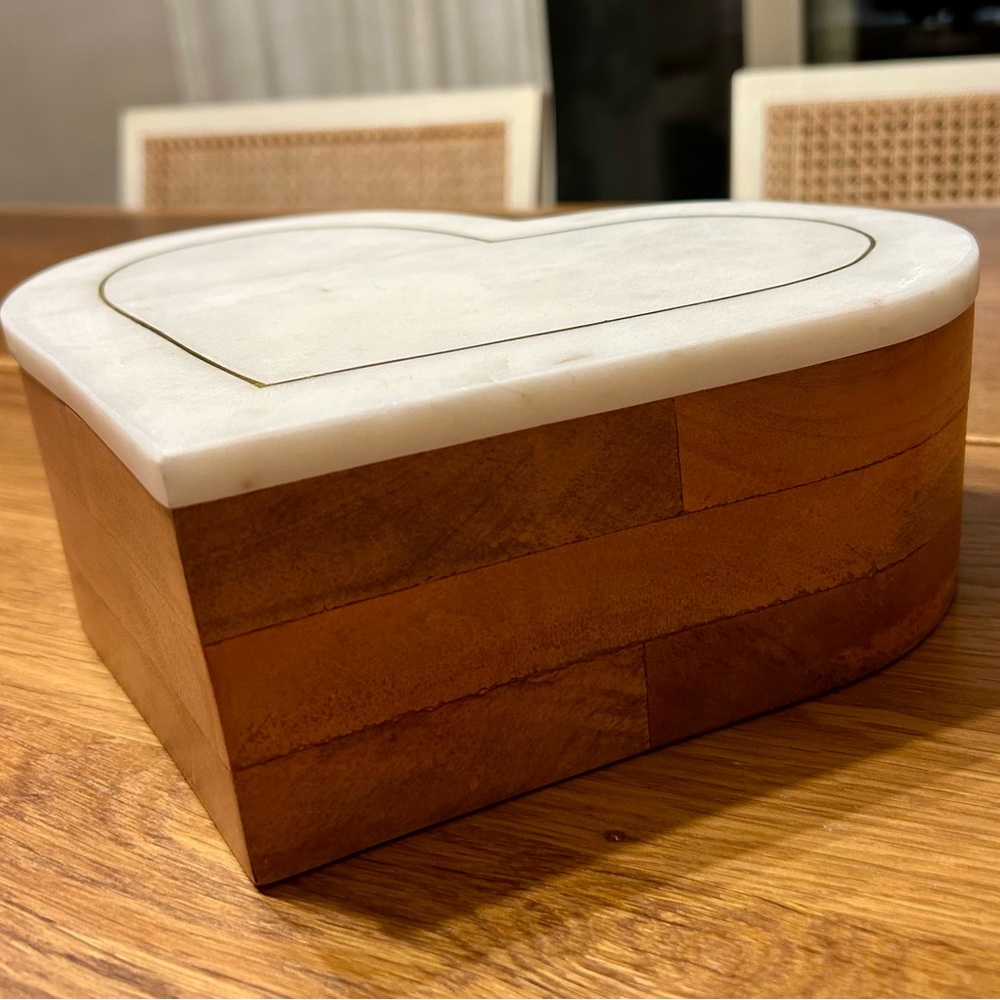 New! 10” Marble And Wood Heart Box Genuine Marble - Picture 2 of 11